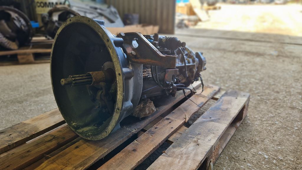 EATON / VICKERS Y08060 - Коробка передач для Грузовиков: фото 1 EATON / VICKERS Y08060 - Коробка передач для Грузовиков: фото 1