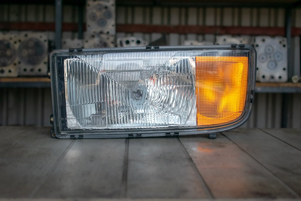 MERCEDES-BENZ ACTROS MP I HEADLIGHT - DRIVER - Передняя фара для Грузовиков: фото 1 MERCEDES-BENZ ACTROS MP I HEADLIGHT - DRIVER - Передняя фара для Грузовиков: фото 1