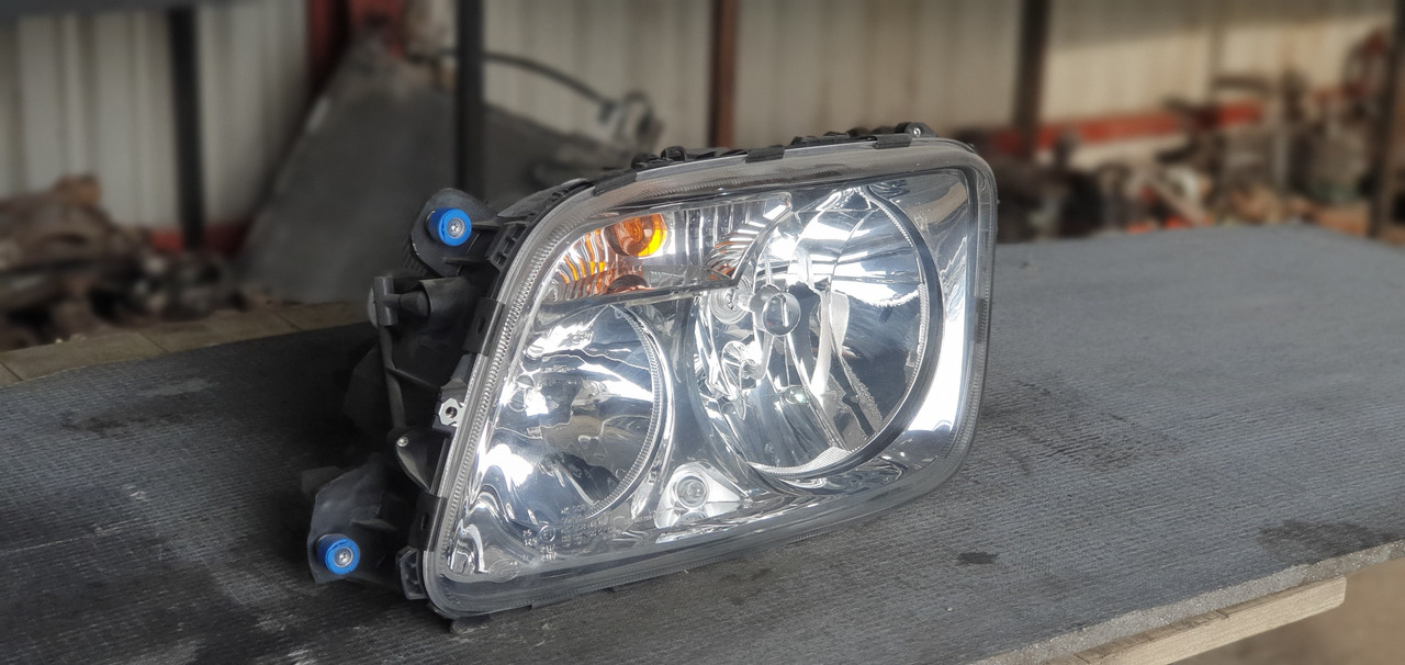 MERCEDES-BENZ ACTROS MP III - DRIVER - Передняя фара для Грузовиков: фото 2 MERCEDES-BENZ ACTROS MP III - DRIVER - Передняя фара для Грузовиков: фото 2