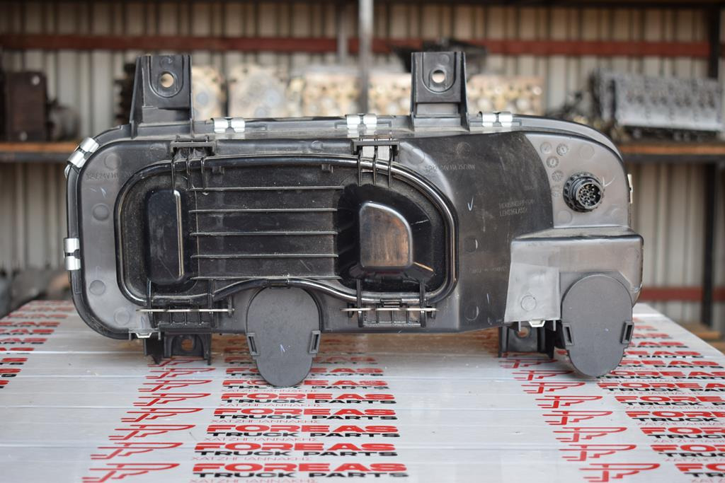 MERCEDES-BENZ ATEGO I HEADLIGHT - DRIVER - Передняя фара для Грузовиков: фото 2 MERCEDES-BENZ ATEGO I HEADLIGHT - DRIVER - Передняя фара для Грузовиков: фото 2