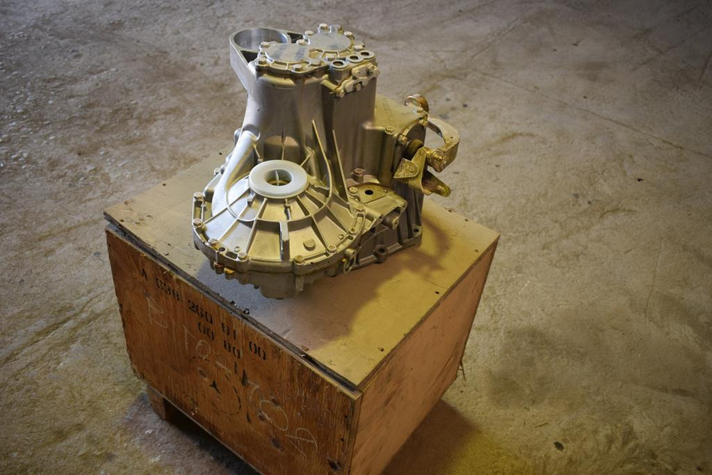 MERCEDES-BENZ VITO - Α 638 260 01 00 - Коробка передач для Грузовиков: фото 4 MERCEDES-BENZ VITO - Α 638 260 01 00 - Коробка передач для Грузовиков: фото 4