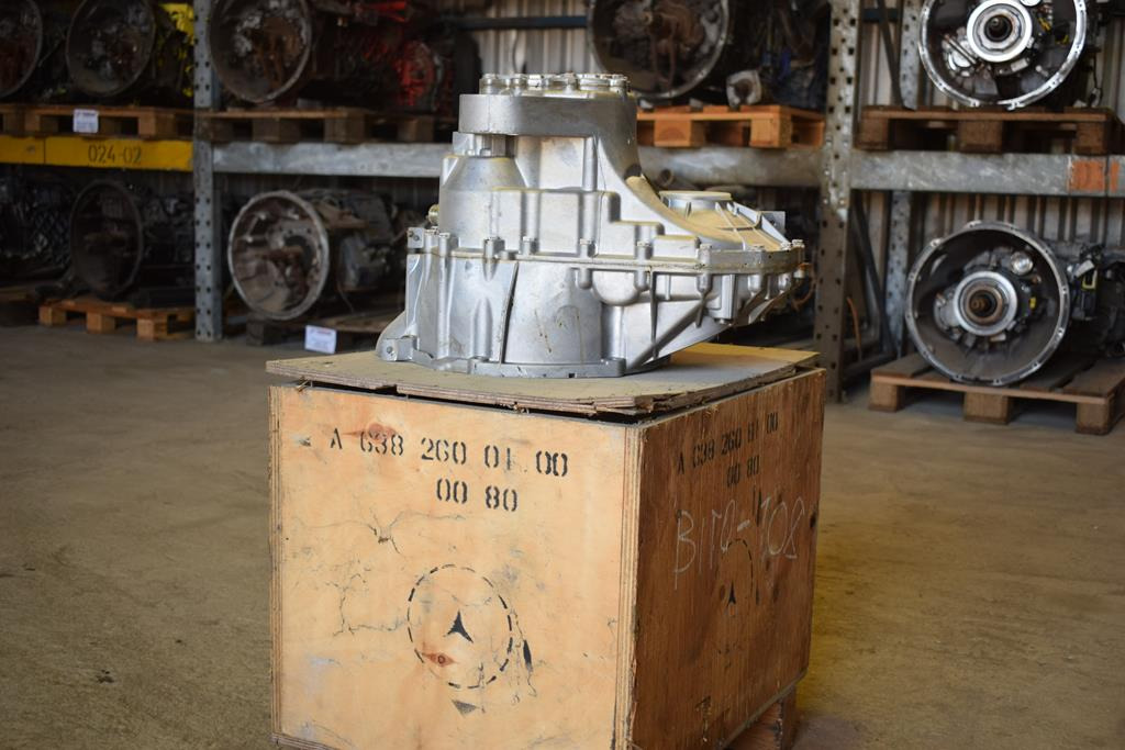 MERCEDES-BENZ VITO - Α 638 260 01 00 - Коробка передач для Грузовиков: фото 2 MERCEDES-BENZ VITO - Α 638 260 01 00 - Коробка передач для Грузовиков: фото 2