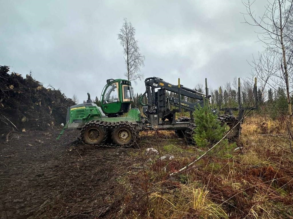 John Deere 1510 G - Форвардер: фото 3 John Deere 1510 G - Форвардер: фото 3