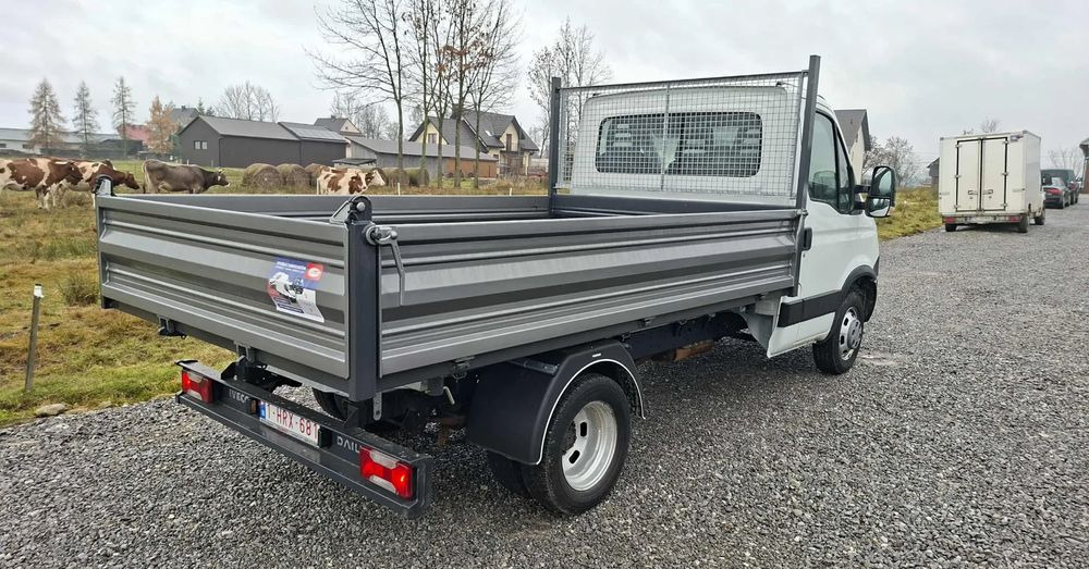 Iveco 35C13, 35C12, 35C14, 35C15 - Малотоннажный самосвал: фото 4 Iveco 35C13, 35C12, 35C14, 35C15 - Малотоннажный самосвал: фото 4