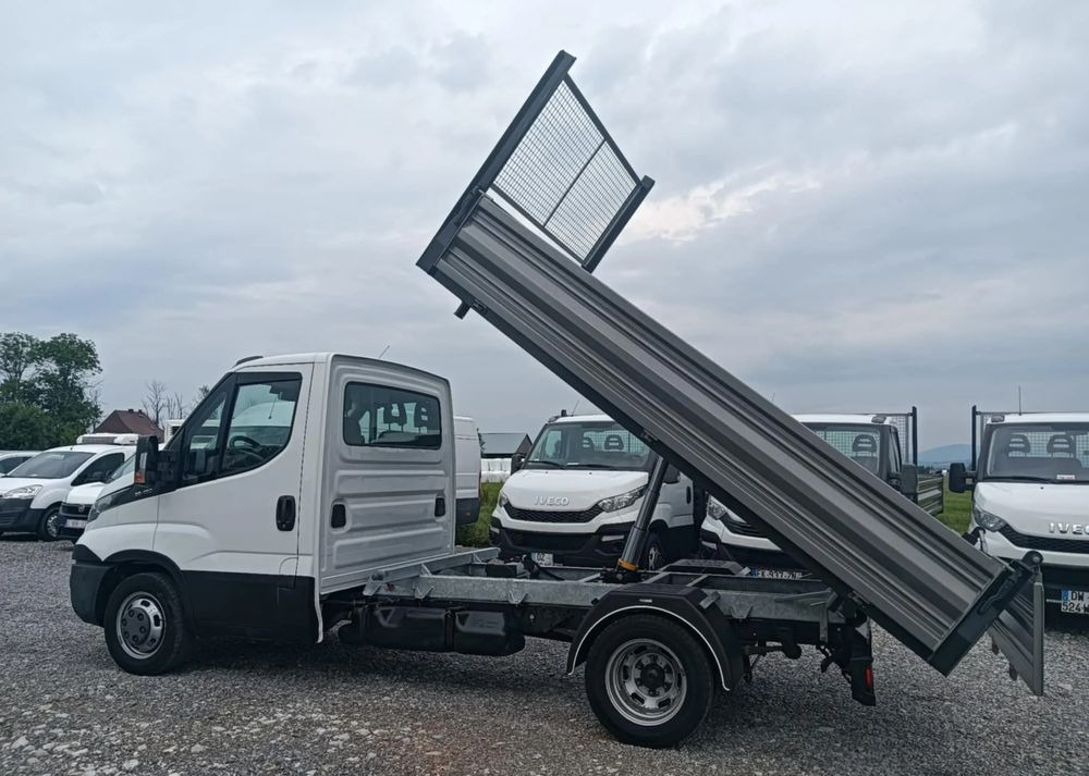 Iveco 35C13, 35C12, 35C14, 35C15 - Малотоннажный самосвал: фото 4 Iveco 35C13, 35C12, 35C14, 35C15 - Малотоннажный самосвал: фото 4