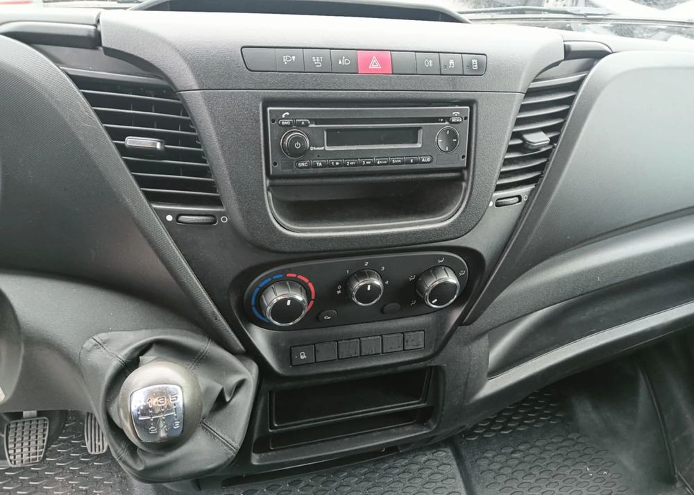 Iveco 35S14,35S13,35C13,35C12, - Цельнометаллический фургон: фото 3 Iveco 35S14,35S13,35C13,35C12, - Цельнометаллический фургон: фото 3