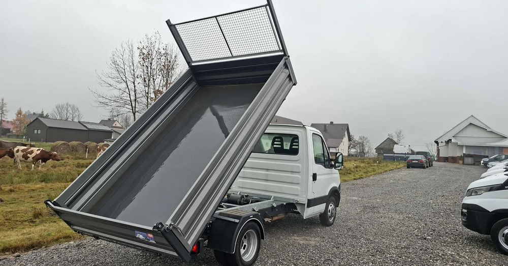 Iveco DAILY 35C13, 35C12, 35C15 - Малотоннажный самосвал: фото 3 Iveco DAILY 35C13, 35C12, 35C15 - Малотоннажный самосвал: фото 3