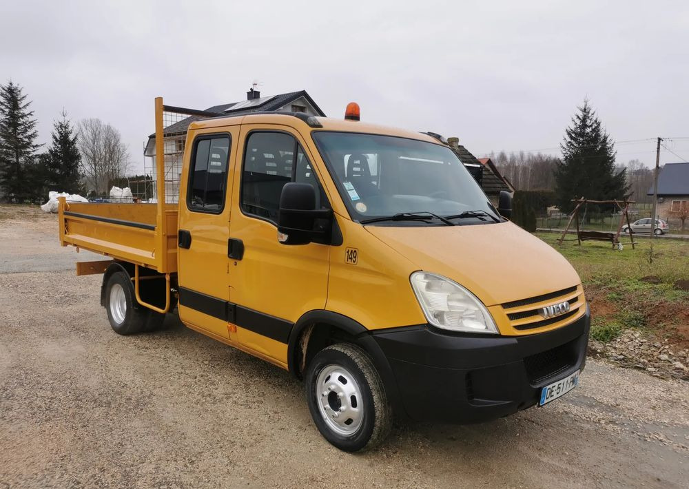 Iveco Daily 35C12 Brygadówka wywrotka Dubel hak kiper doka 35C13 - Малотоннажный самосвал: фото 1 Iveco Daily 35C12 Brygadówka wywrotka Dubel hak kiper doka 35C13 - Малотоннажный самосвал: фото 1