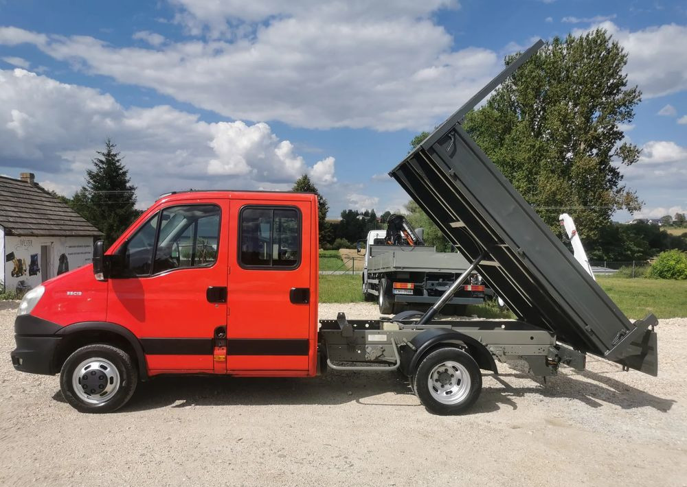 Iveco Daily 35C13 Brygadówka wywrotka Klimatyzacja Dubel hak kiper doka 35C13 - Малотоннажный самосвал: фото 5 Iveco Daily 35C13 Brygadówka wywrotka Klimatyzacja Dubel hak kiper doka 35C13 - Малотоннажный самосвал: фото 5