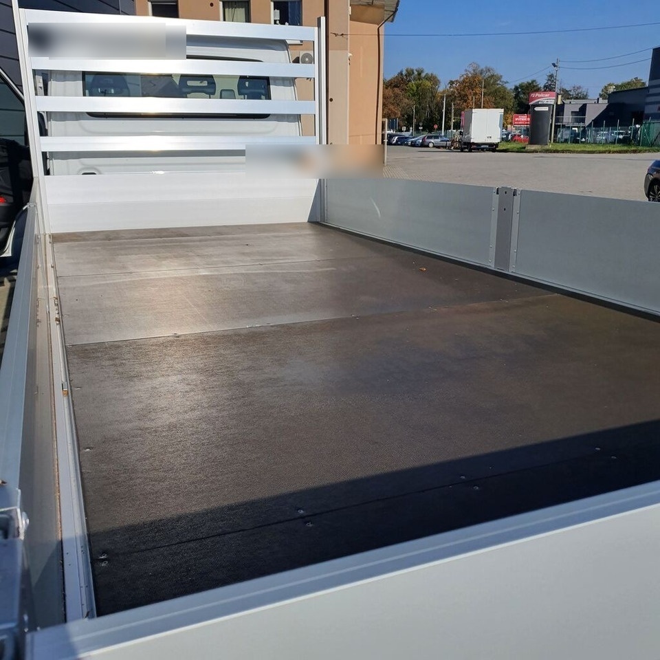 IVECO IVECO DAILY 35S18HA8 - Малотоннажный бортовой грузовик: фото 2 IVECO IVECO DAILY 35S18HA8 - Малотоннажный бортовой грузовик: фото 2