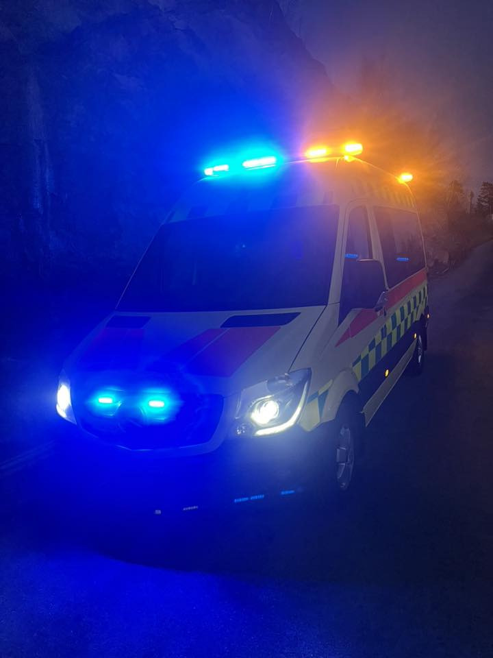 MERCEDES-BENZ Sprinter 319 - Light AMBULANCE / shvydka dopomo - Машина скорой помощи: фото 1 MERCEDES-BENZ Sprinter 319 - Light AMBULANCE / shvydka dopomo - Машина скорой помощи: фото 1