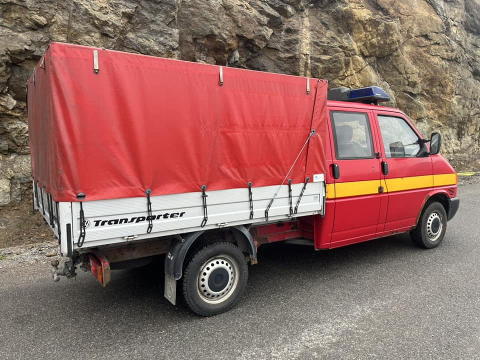 Пожарная машина VOLKSWAGEN Transporter 2,5 TDI Syncro 4x4: фото 6 Пожарная машина VOLKSWAGEN Transporter 2,5 TDI Syncro 4x4: фото 6