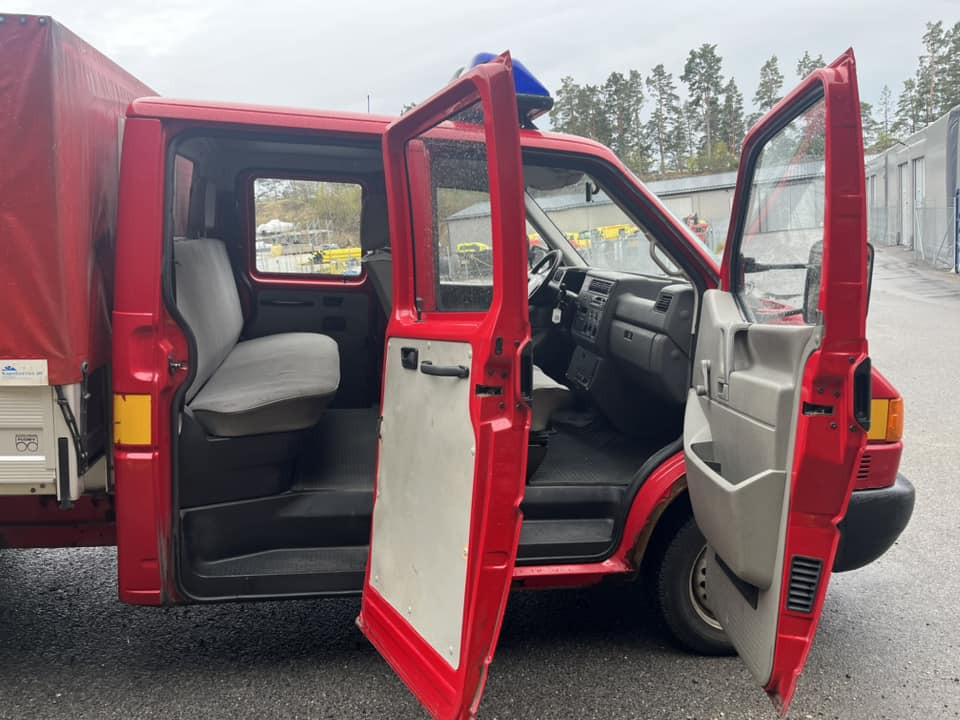 Пожарная машина VOLKSWAGEN Transporter 2,5 TDI Syncro 4x4: фото 17 Пожарная машина VOLKSWAGEN Transporter 2,5 TDI Syncro 4x4: фото 17