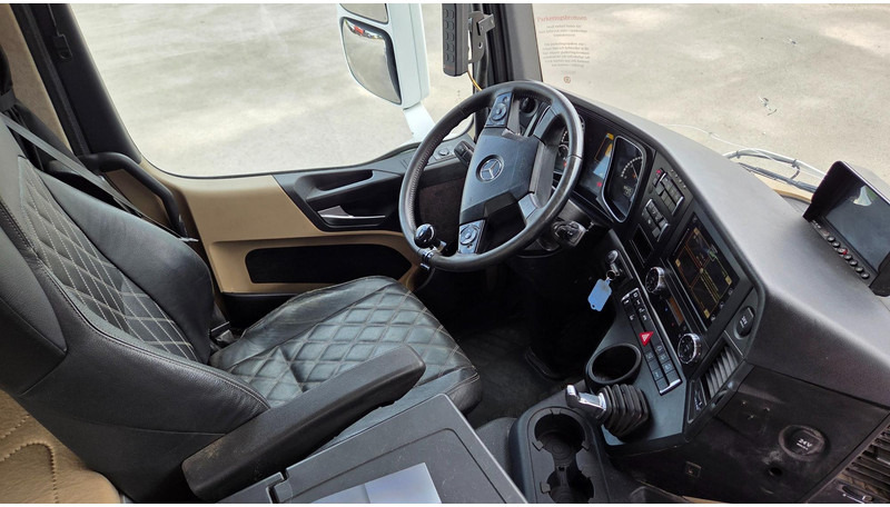 Крюковой мультилифт Mercedes-Benz Actros 2543 6X2*4: фото 9 Крюковой мультилифт Mercedes-Benz Actros 2543 6X2*4: фото 9