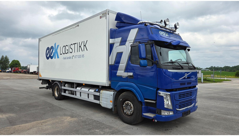 Volvo FM330 4X2 - Грузовик с закрытым кузовом: фото 2 Volvo FM330 4X2 - Грузовик с закрытым кузовом: фото 2