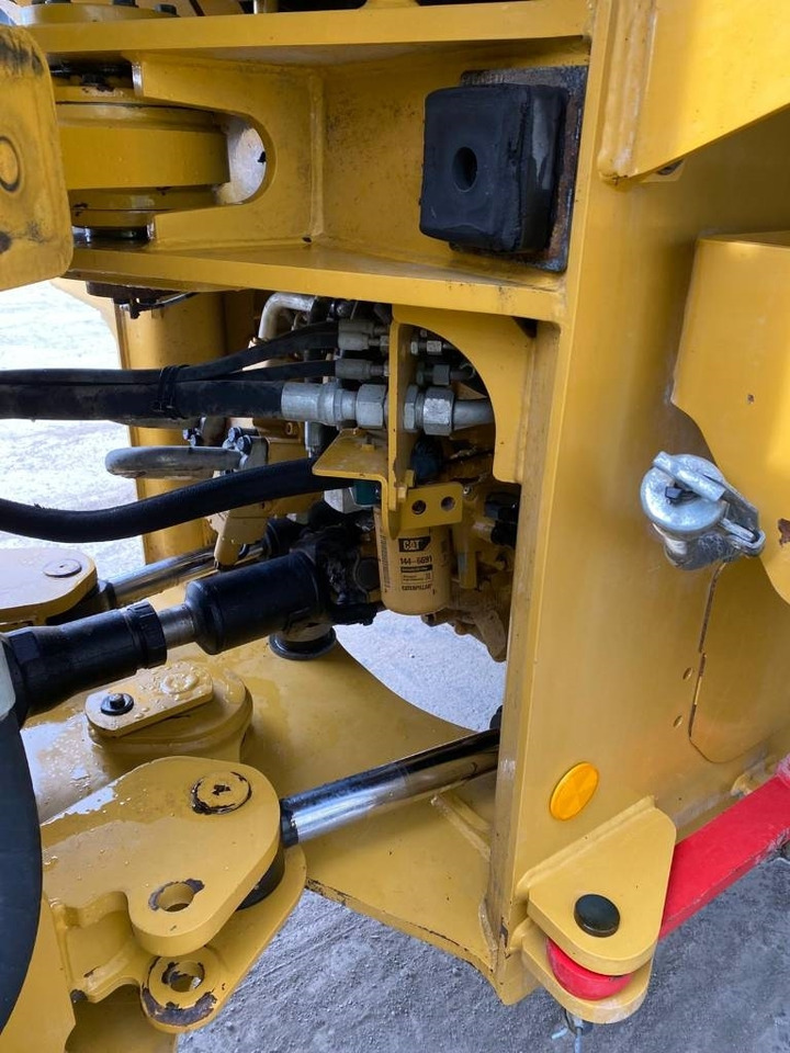 Колёсный погрузчик CAT 938 M (Bucket + Forks): фото 25 Колёсный погрузчик CAT 938 M (Bucket + Forks): фото 25