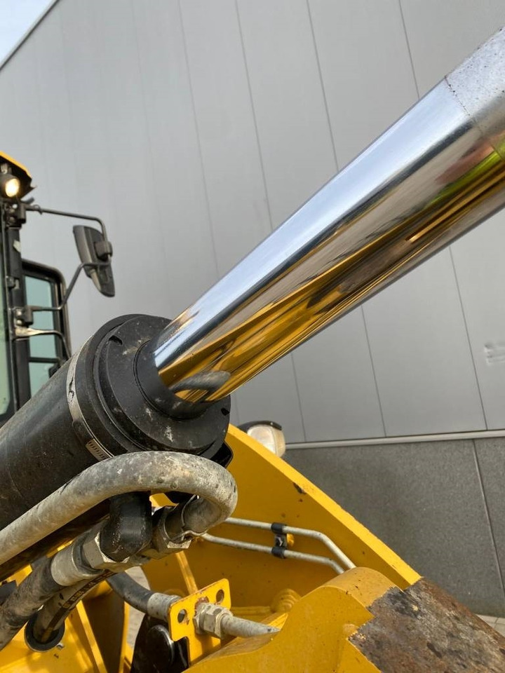 Колёсный погрузчик CAT 938 M (Bucket + Forks): фото 23 Колёсный погрузчик CAT 938 M (Bucket + Forks): фото 23