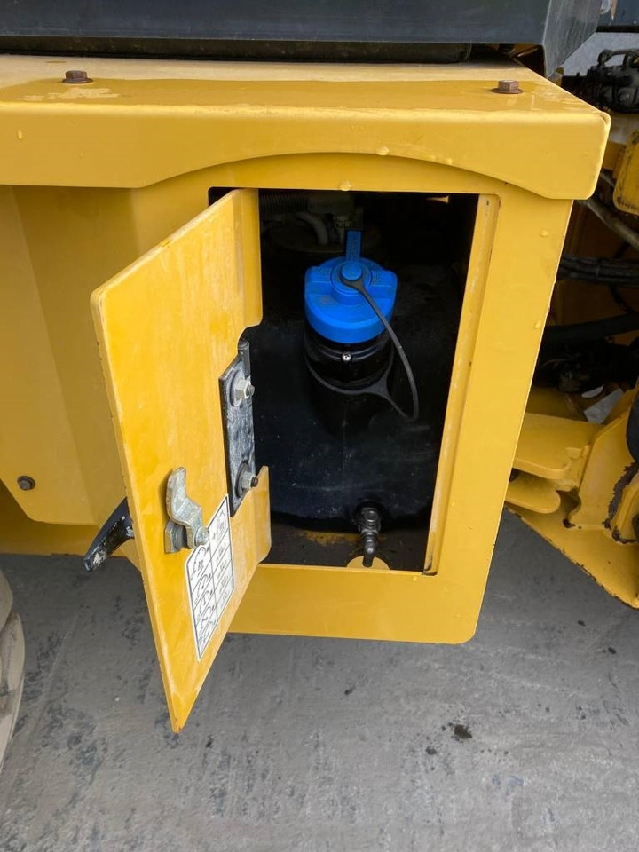 Колёсный погрузчик CAT 938 M (Bucket + Forks): фото 27 Колёсный погрузчик CAT 938 M (Bucket + Forks): фото 27