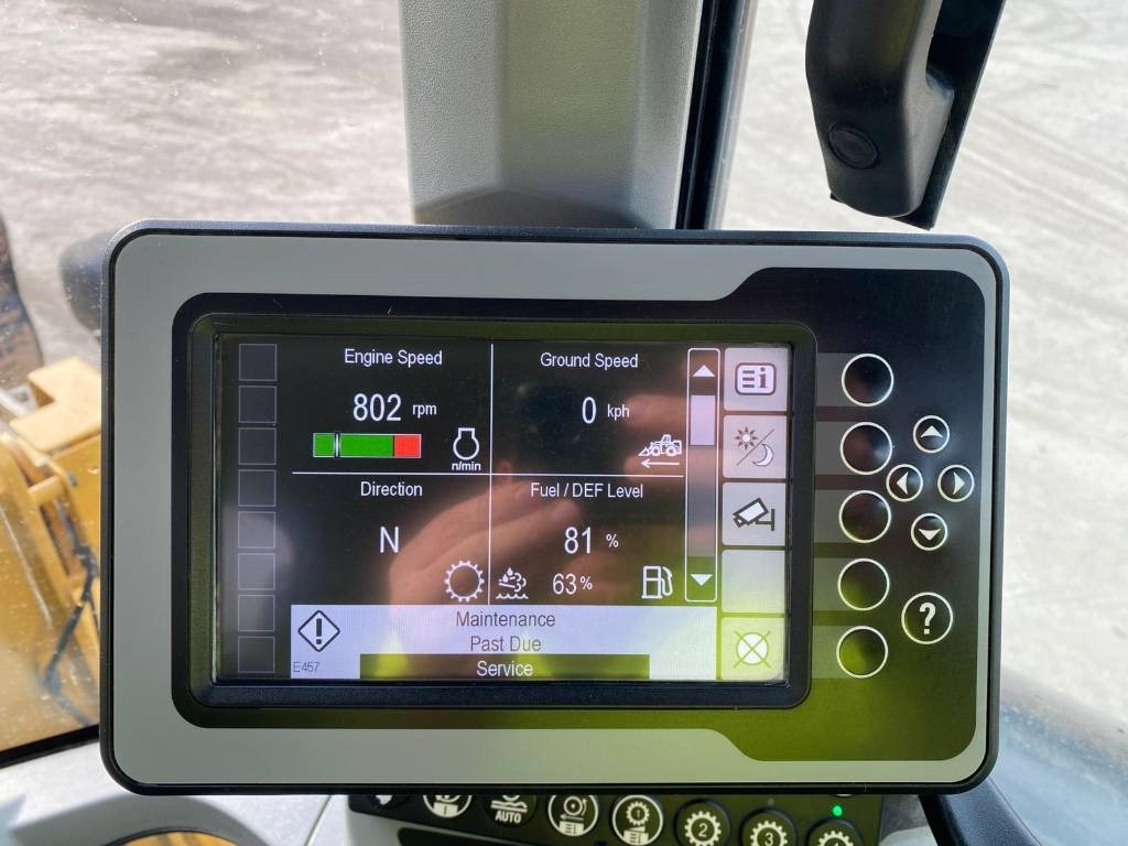 Колёсный погрузчик CAT 938 M (Bucket + Forks): фото 11 Колёсный погрузчик CAT 938 M (Bucket + Forks): фото 11