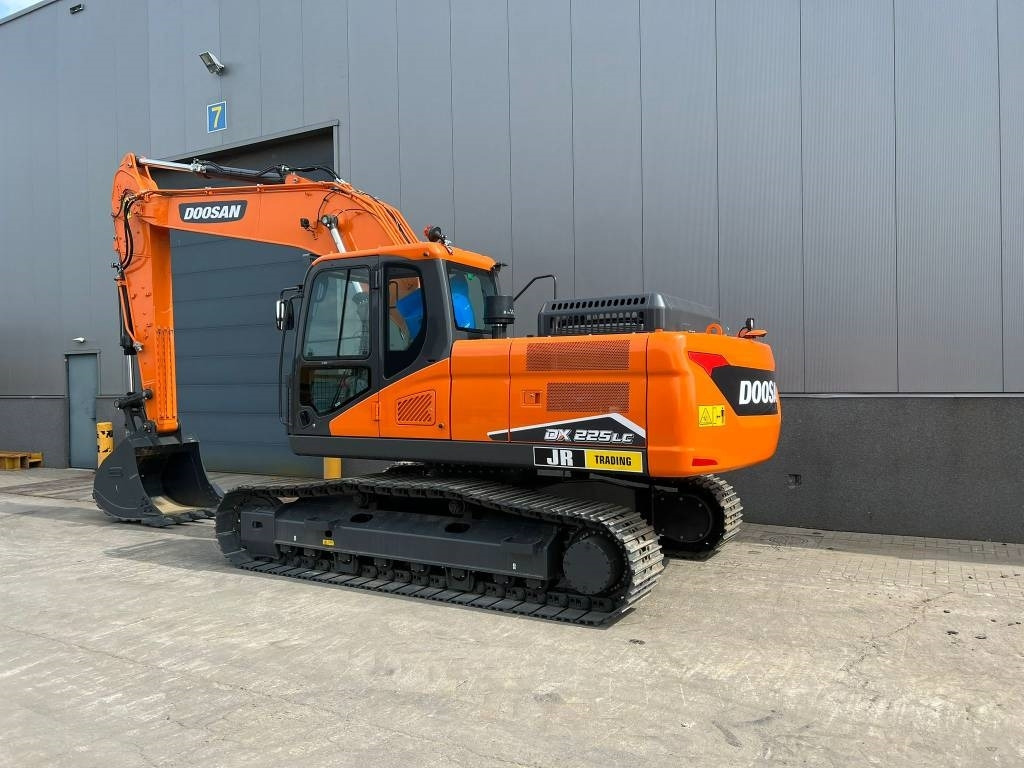 Doosan DX 225 LC-7M - Гусеничный экскаватор: фото 3 Doosan DX 225 LC-7M - Гусеничный экскаватор: фото 3