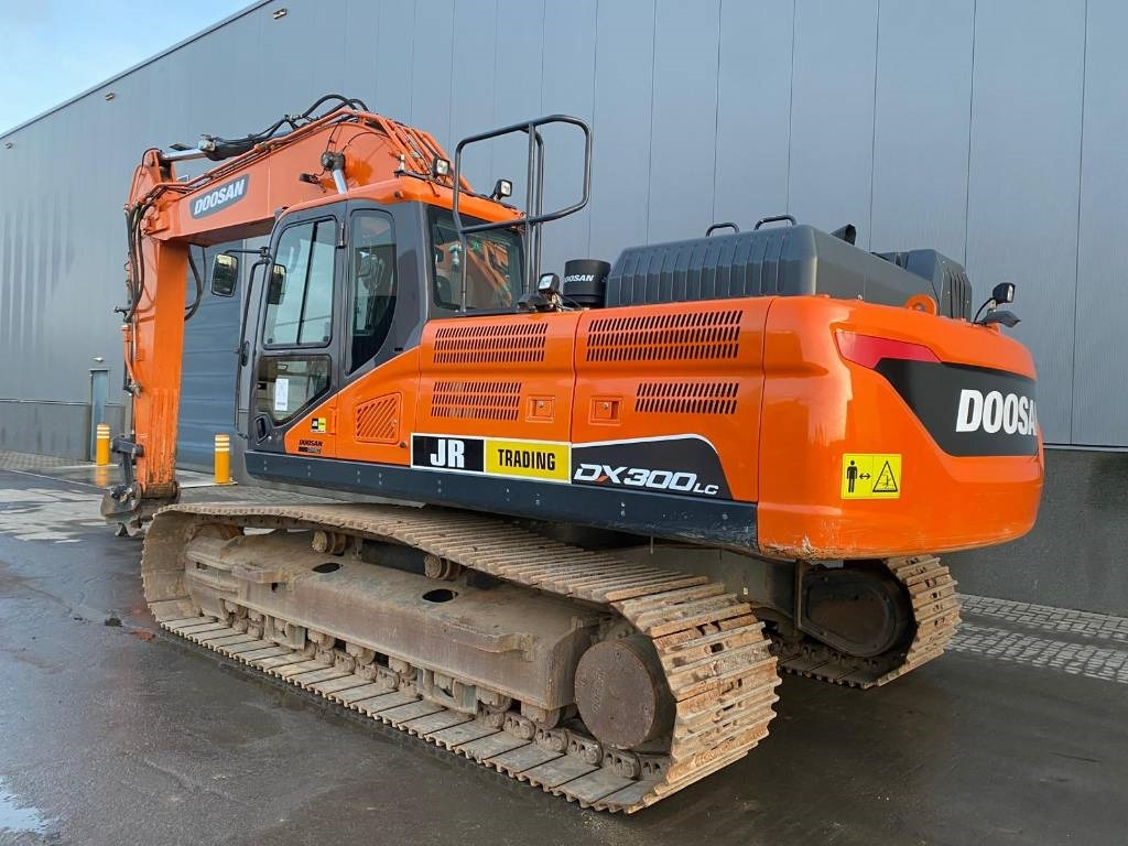 Doosan DX 300 LC-7 - Гусеничный экскаватор: фото 3 Doosan DX 300 LC-7 - Гусеничный экскаватор: фото 3
