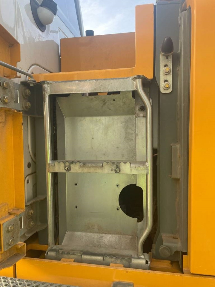 Гусеничный экскаватор Liebherr R 926 LC: фото 20