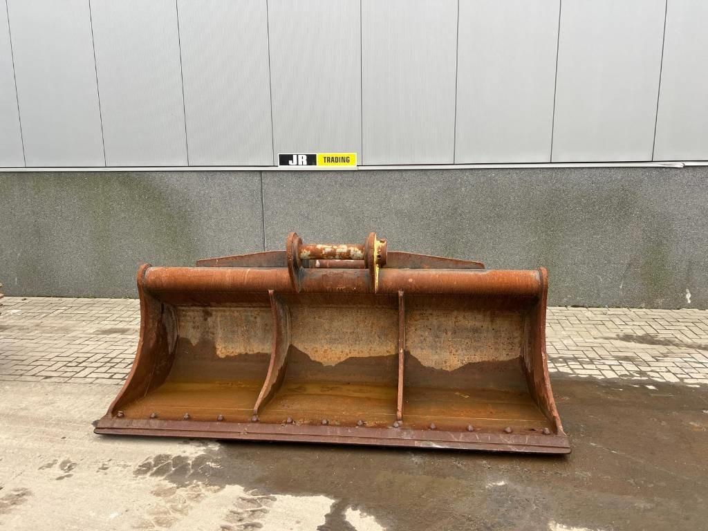 Volvo EC 480 E L coupler + bucket - Ковш для Строительной техники: фото 1 Volvo EC 480 E L coupler + bucket - Ковш для Строительной техники: фото 1
