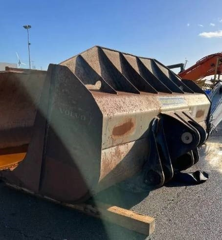 Volvo L350F Rock Bucket (Volvo) - Ковш для Строительной техники: фото 4 Volvo L350F Rock Bucket (Volvo) - Ковш для Строительной техники: фото 4