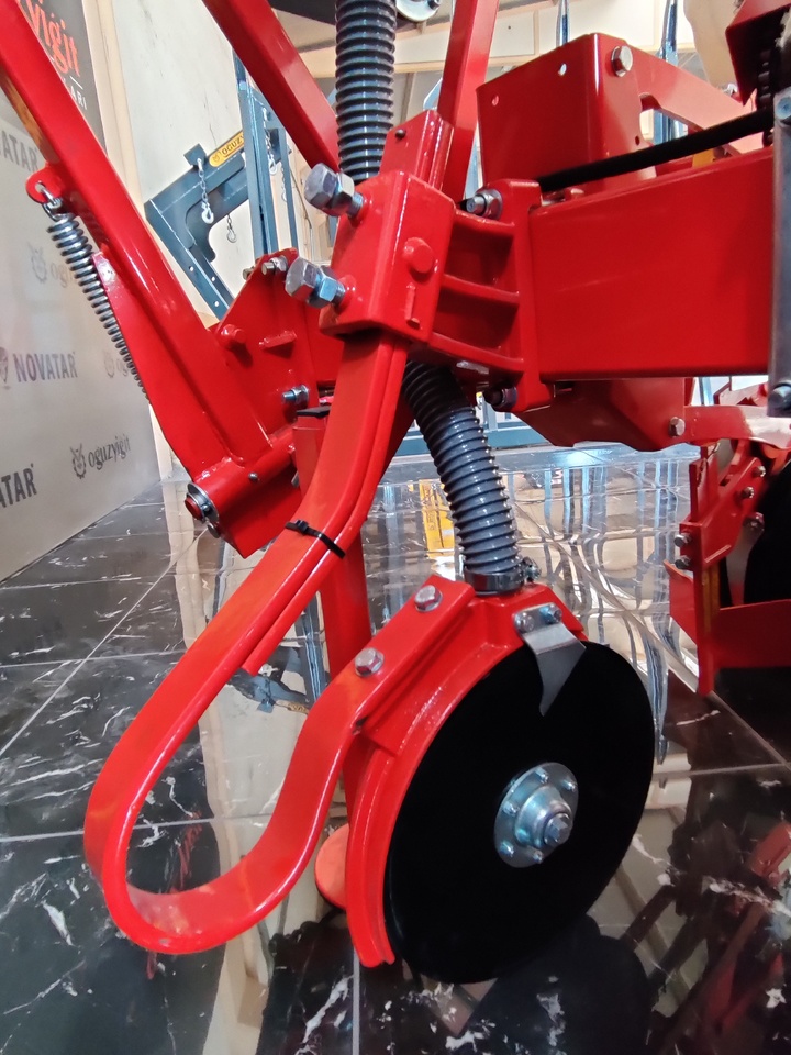 Novatar Pneumatic Seed Drill Machine - Сеялка точного высева: фото 5 Novatar Pneumatic Seed Drill Machine - Сеялка точного высева: фото 5