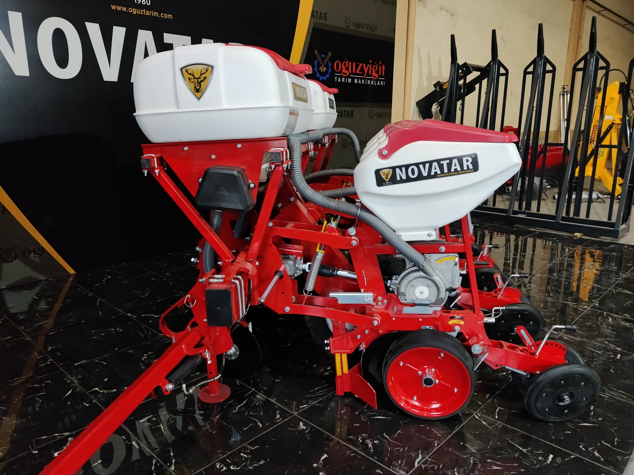 Novatar Pneumatic Seed Drill Machine - Сеялка точного высева: фото 3 Novatar Pneumatic Seed Drill Machine - Сеялка точного высева: фото 3