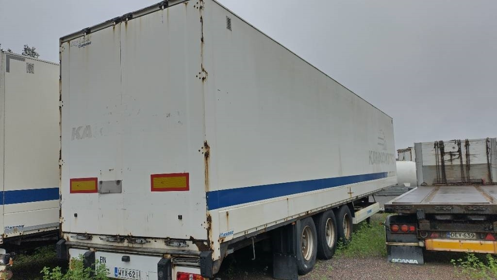 Krone Umpiputki, vahvalla katolla - Полуприцеп-фургон: фото 1 Krone Umpiputki, vahvalla katolla - Полуприцеп-фургон: фото 1