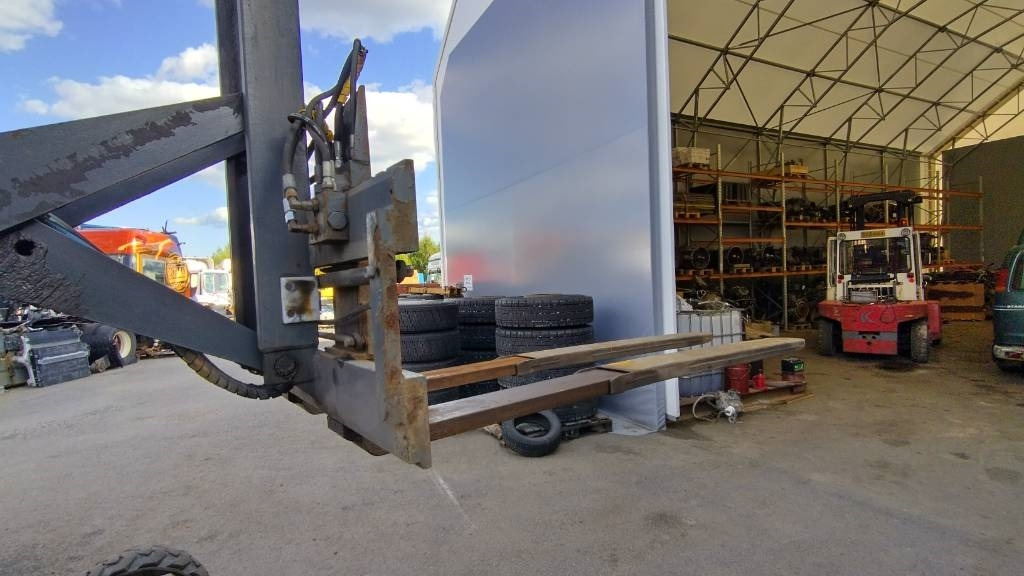 Moffett M4 25.4 ajoneuvotrukki  - Мобильный вилочный погрузчик: фото 3 Moffett M4 25.4 ajoneuvotrukki  - Мобильный вилочный погрузчик: фото 3