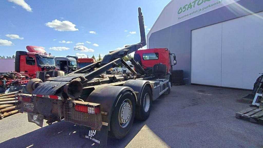 Renault Premium 380dxi 5,30m multilift koukkulaite - Крюковой мультилифт: фото 4 Renault Premium 380dxi 5,30m multilift koukkulaite - Крюковой мультилифт: фото 4