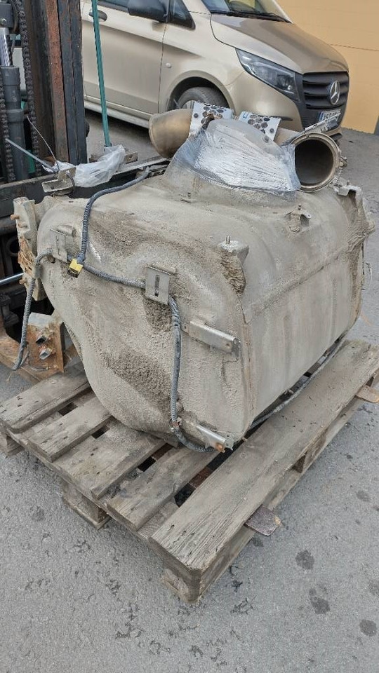 Scania NG580 pystyputki katalysaattori täydellinen pake - Двигатель для Грузовиков: фото 1 Scania NG580 pystyputki katalysaattori täydellinen pake - Двигатель для Грузовиков: фото 1