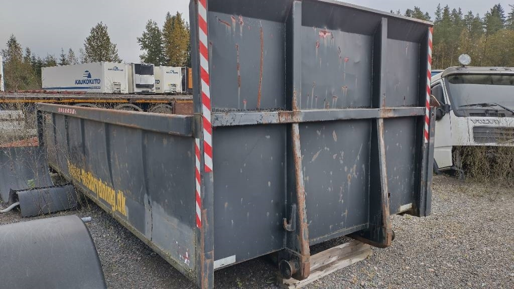 Soralava Kamilauta, 5,70m - Кузов платформа: фото 1 Soralava Kamilauta, 5,70m - Кузов платформа: фото 1