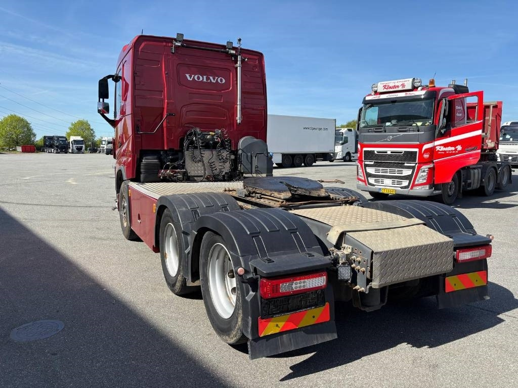 Volvo FH13 540 6x4 Hydrauliikka,nouseva teliveto - Тягач: фото 2 Volvo FH13 540 6x4 Hydrauliikka,nouseva teliveto - Тягач: фото 2
