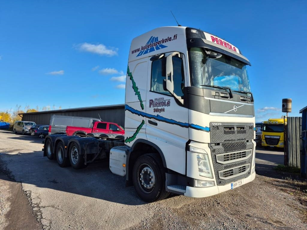 Volvo FH500 8x2 alusta  - Грузовик-шасси: фото 2 Volvo FH500 8x2 alusta  - Грузовик-шасси: фото 2