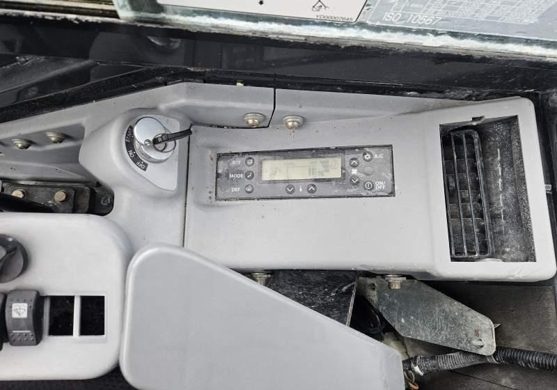 Гусеничный экскаватор Hitachi ZX48U-5A CLR / 3 ŁYŻKI / SPROWADZONA / 2 300 MTH: фото 13 Гусеничный экскаватор Hitachi ZX48U-5A CLR / 3 ŁYŻKI / SPROWADZONA / 2 300 MTH: фото 13