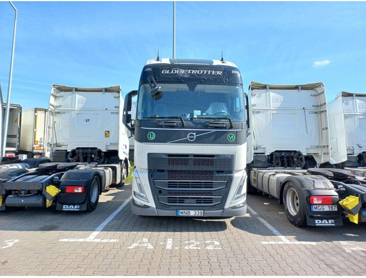 2023 Volvo FH 460 Globetrotter XL i-Save - Тягач: фото 1 2023 Volvo FH 460 Globetrotter XL i-Save - Тягач: фото 1