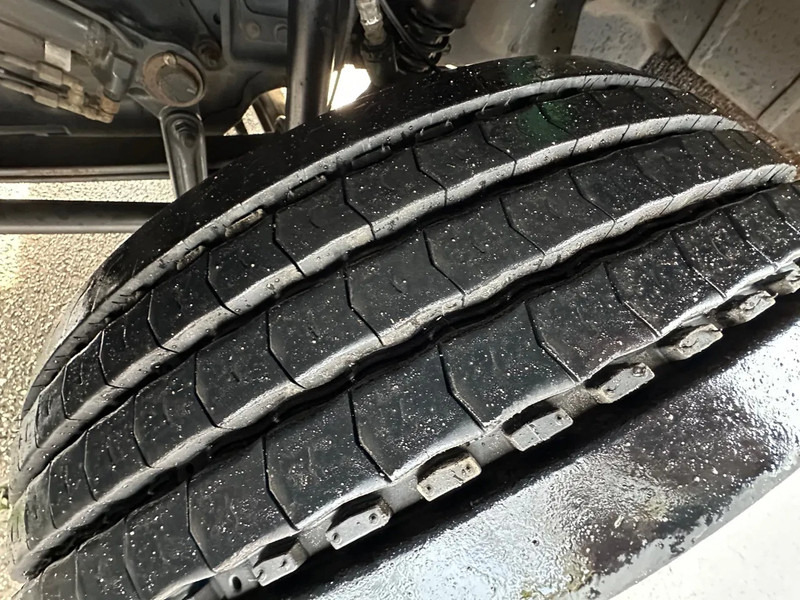 Mercedes-Benz Atego 1018 / NL TRUCK / LOW KM / AIRCO / EURO 6 / BOX+LIFT+SIDE DOOR / 10T / AUTOMATIC - Грузовик с закрытым кузовом: фото 5 Mercedes-Benz Atego 1018 / NL TRUCK / LOW KM / AIRCO / EURO 6 / BOX+LIFT+SIDE DOOR / 10T / AUTOMATIC - Грузовик с закрытым кузовом: фото 5