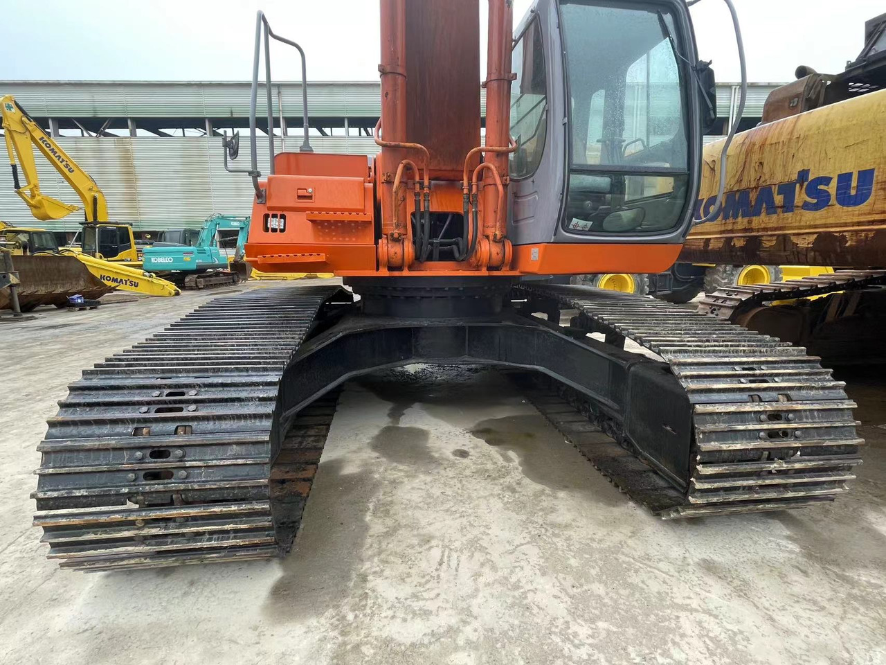 HITACHI ZX350LCH-1 - Гусеничный экскаватор: фото 2 HITACHI ZX350LCH-1 - Гусеничный экскаватор: фото 2