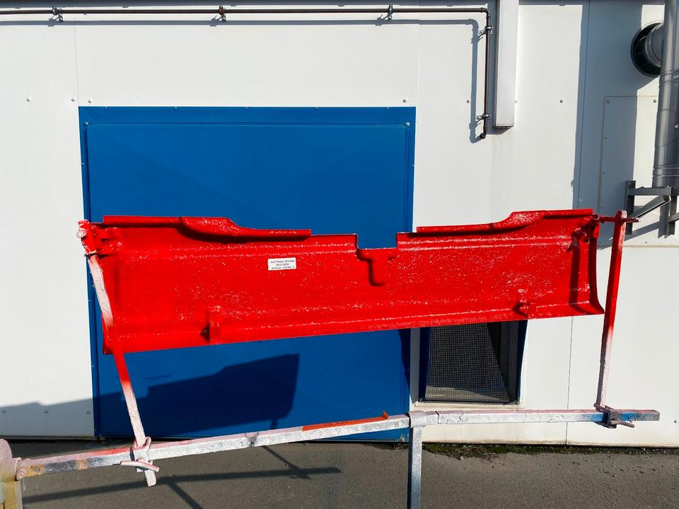 MAN Lions City A21 Heckstoßstange mit AHK Ausschnitt Lackiert UNI-Wunschfarbton  OE 88732035011 / 88.73203-5011 *INKL.19% MWST* - Бампер для Автобусов: фото 2 MAN Lions City A21 Heckstoßstange mit AHK Ausschnitt Lackiert UNI-Wunschfarbton  OE 88732035011 / 88.73203-5011 *INKL.19% MWST* - Бампер для Автобусов: фото 2