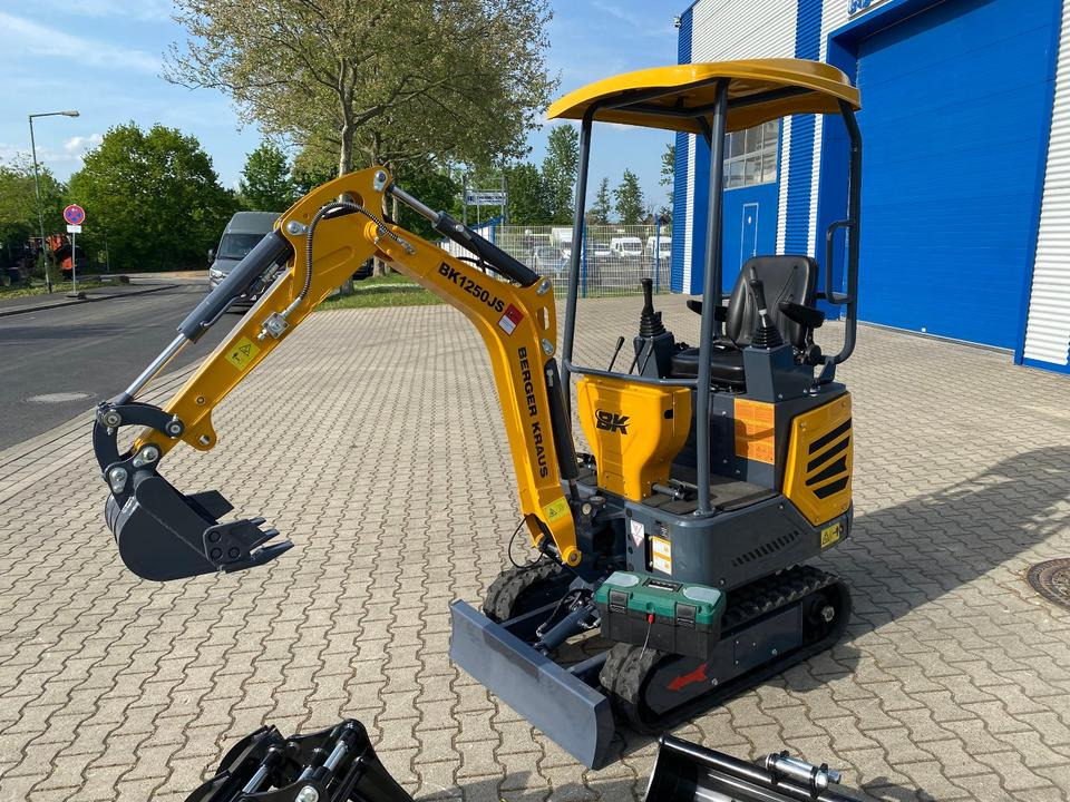 Minibagger BK1250JS + Zubehör *INKL.19% MWST*KUBOTA*BERGER KRAUS*JOYSTICK*SOFORT!* - Мини-экскаватор: фото 4 Minibagger BK1250JS + Zubehör *INKL.19% MWST*KUBOTA*BERGER KRAUS*JOYSTICK*SOFORT!* - Мини-экскаватор: фото 4