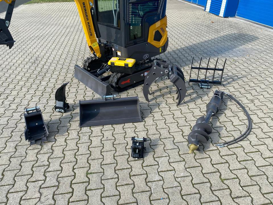 Minibagger BK1250KJSR inkl. kleinem Zubehörpaket *INKL.19% MWST*BERGER KRAUS*KUBOTA* VERSTELLFAHRWERK*SOFORT!* - Мини-экскаватор: фото 3 Minibagger BK1250KJSR inkl. kleinem Zubehörpaket *INKL.19% MWST*BERGER KRAUS*KUBOTA* VERSTELLFAHRWERK*SOFORT!* - Мини-экскаватор: фото 3