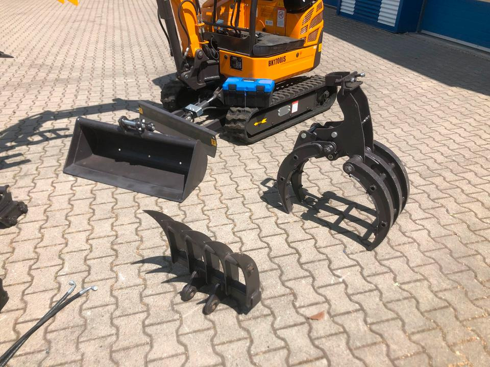 Мини-экскаватор Minibagger BK1700JS + Zubehör *INKL.19% MWST*BERGER KRAUS*KUBOTA*JOYST*SOFORT!: фото 6 Мини-экскаватор Minibagger BK1700JS + Zubehör *INKL.19% MWST*BERGER KRAUS*KUBOTA*JOYST*SOFORT!: фото 6