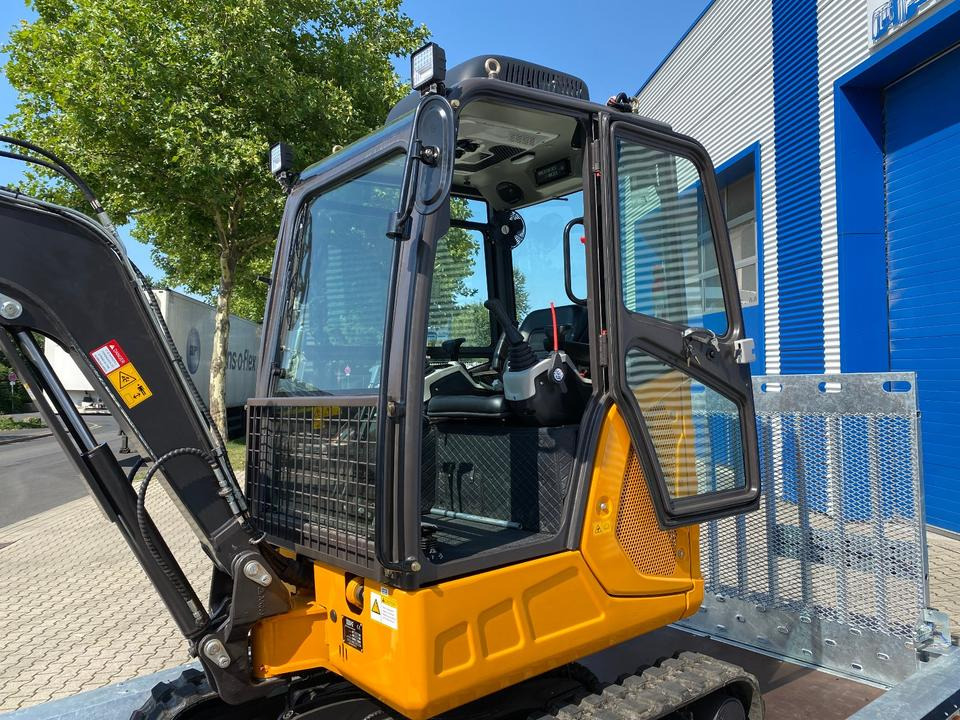 Мини-экскаватор Minibagger BK2800ASR + Tieflader + Zubehör *INKL.19% MWST*BERGER KRAUS*KUBOTA*SCHWENKARM* VERSTELLFAHRWERK*KLIMA*: фото 8 Мини-экскаватор Minibagger BK2800ASR + Tieflader + Zubehör *INKL.19% MWST*BERGER KRAUS*KUBOTA*SCHWENKARM* VERSTELLFAHRWERK*KLIMA*: фото 8