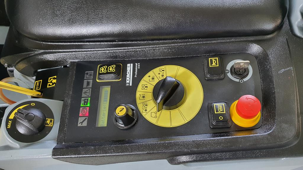 Поломоечная машина KÄRCHER B 90 R Classic Bp Pack: фото 9 Поломоечная машина KÄRCHER B 90 R Classic Bp Pack: фото 9