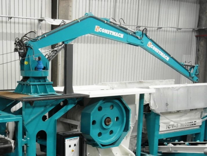 CONSTMACH Brise-Roche Hydraulique – Puissance Maximale pour les Travaux de Démolition les Plus Durs - Дробилка: фото 1 CONSTMACH Brise-Roche Hydraulique – Puissance Maximale pour les Travaux de Démolition les Plus Durs - Дробилка: фото 1