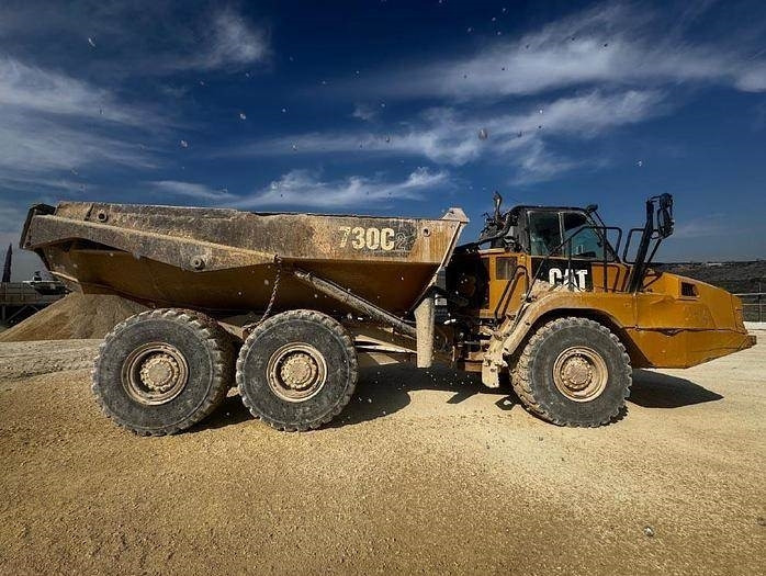 CAT 730C2 - Сочленённый самосвал: фото 1 CAT 730C2 - Сочленённый самосвал: фото 1