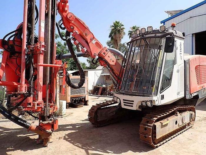 Sandvik DP1100I - Буровая машина: фото 2 Sandvik DP1100I - Буровая машина: фото 2